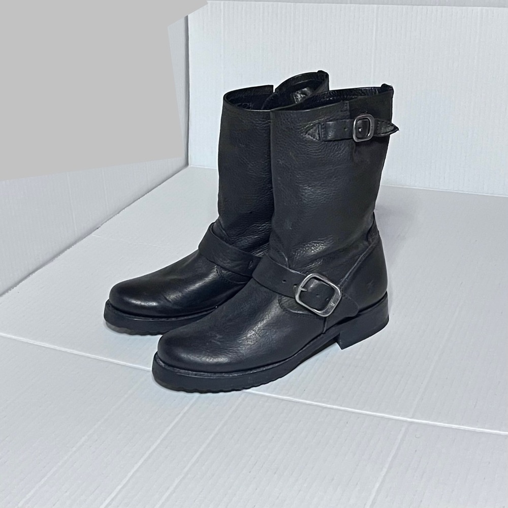 Frye Veronica Short Boots - Picture 4 of 16